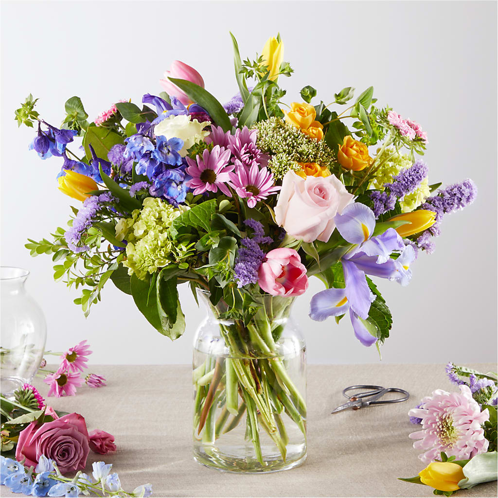 Pastel Tradition - A Florist Original – MRS D'S FLOWER SHOP INC, Lakeland FL