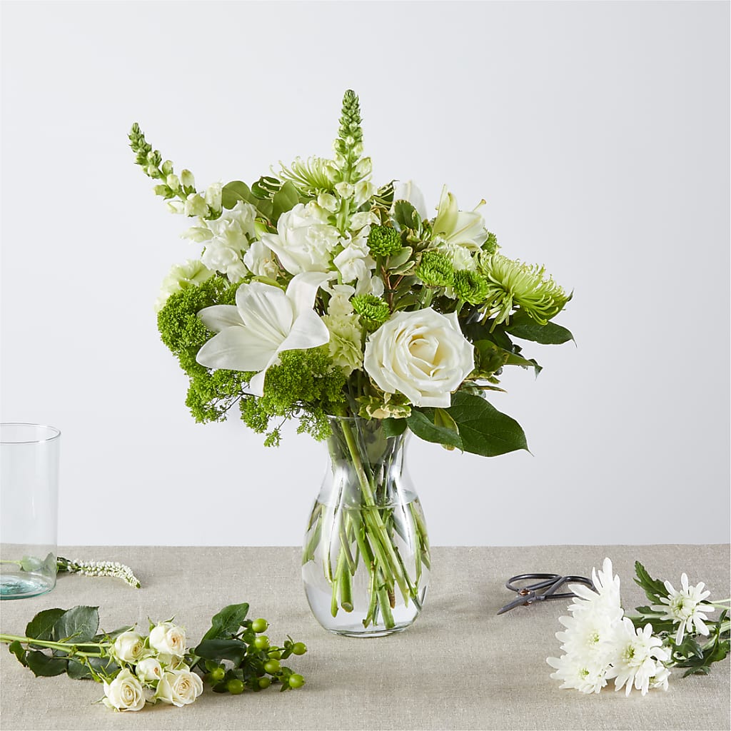 Irish Garden - A Florist Original – MRS D'S FLOWER SHOP INC, Lakeland FL