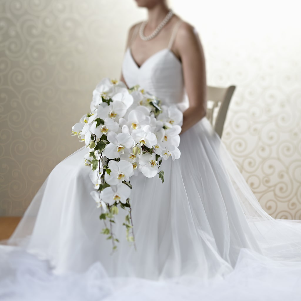Classic White Bouquet – MRS D'S FLOWER SHOP INC, Lakeland FL