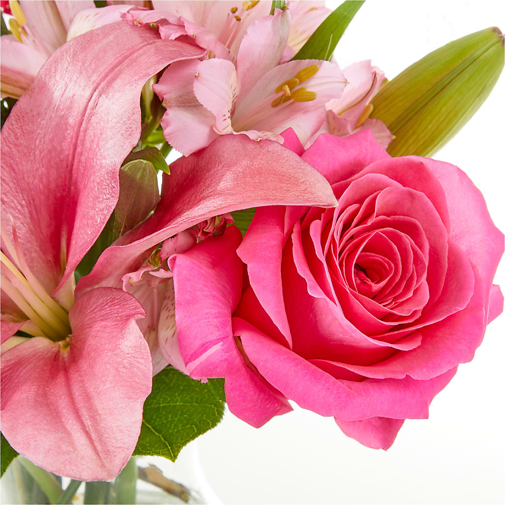 Lots of Love Bouquet – MRS D'S FLOWER SHOP INC, Lakeland FL