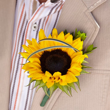 Free Spirit Boutonniere – MRS D'S FLOWER SHOP INC, Lakeland FL